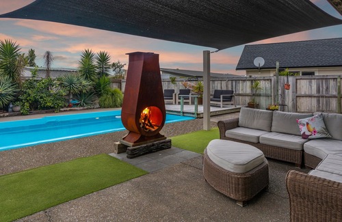 Ohope House | Location Location Location This ticks all boxes Sun, surf plus landscapped pool!