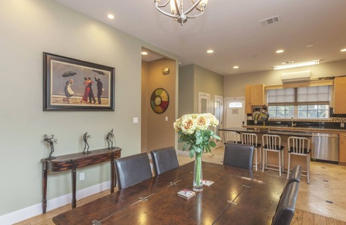 Central East Austin House | Prime Location with Amazing Views for Your Perfect Getaway!