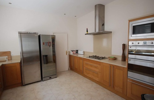 Luz Villa | Prime Oceanfront Retreat with Spa & Pool - Rated 10/10!