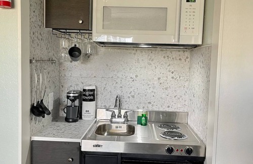 Florida Central Atlantic Coast Apartment | Prime Location Studio in Orlando with Family-Friendly Amenities