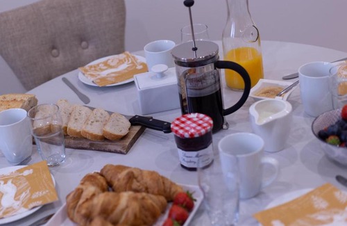 Luton Apartment | Visit Luton: Top-Rated Child-Friendly Hotel Experience