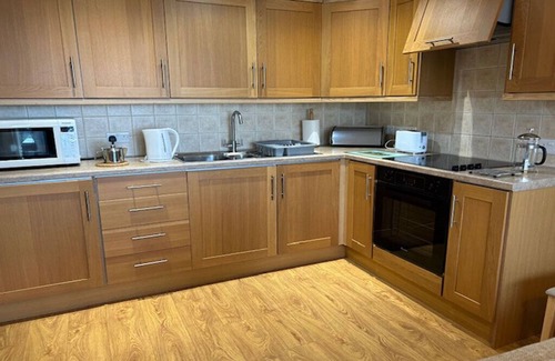 Ore Apartment | Stunning Sea & Country Views - 10 Min Walk to Old Town