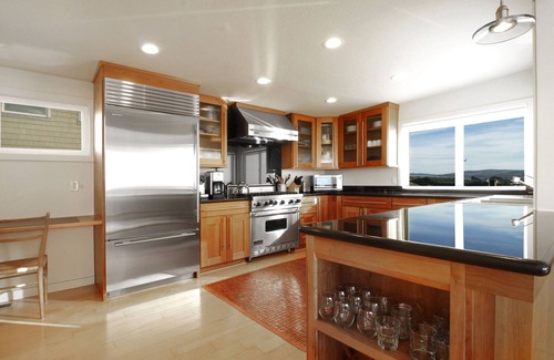 Dillon Beach House | Prime Location! Steps from the Beach with Spa Amenities