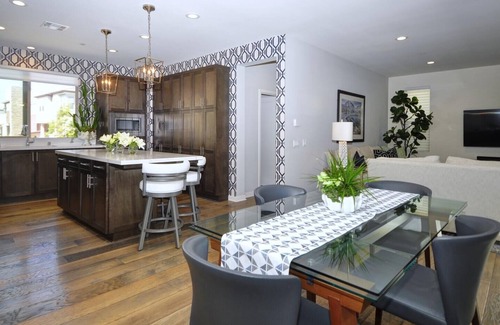 San Diego House | Indulge in Oceanfront Bliss with Unforgettable Memories