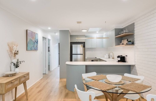 East Toowoomba Apartment | Elegant Retreat: Your Ideal Child-Friendly Getaway!