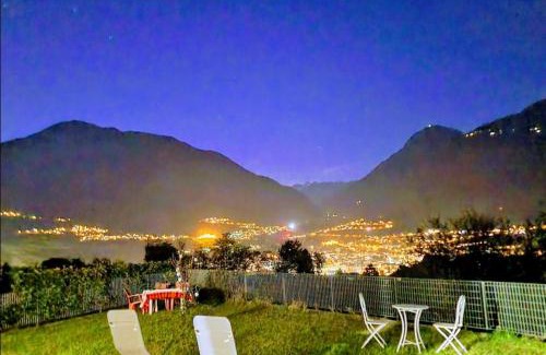 Valtellina Apartment | Location piano terra con giardino privato