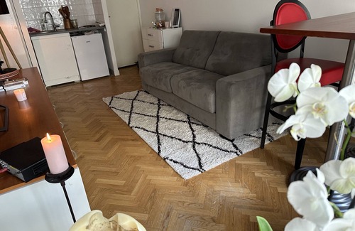 Passy Apartment | Prime Location Near Eiffel Tower for Olympic Games