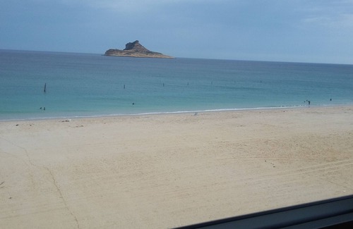 d'har ayed Apartment | Oceanfront Escape at Location S Plus 1 Front de Mer
