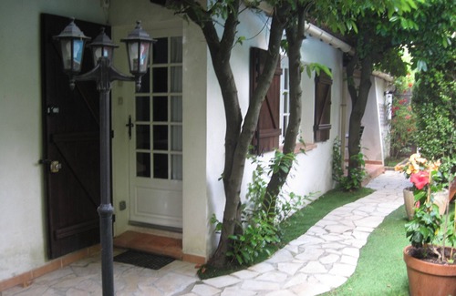 Cuers House | Perfect Location with Private Pool & Family-Friendly Amenities