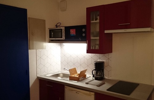 Vannes Apartment | Top-Rated Location Studio Vannes with Pool & Kitchen Access