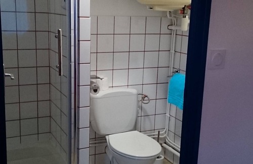 Vannes Apartment | Top-Rated Location Studio Vannes with Pool & Kitchen Access
