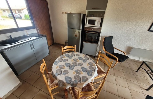Eugenie-les-Bains Apartment | Prime Location T2 Terrasse Near Thermes Eugénie