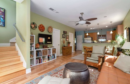 East Cesar Chavez House | Exceptional East-Side Retreat with Treehouse and Patio