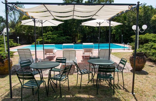 Le Piazze House | Discover Locazione Turistica Cozzano: Pet-Friendly Retreat