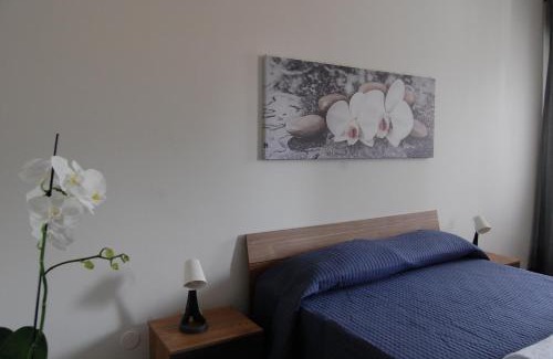 Padova Apartment | Relax at Elite Parco Brentelle B&B with Hot Tub Access