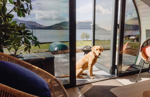 Calgary Cabin | Loch Frisa - sleeps 4 guests in 1 bedroom
