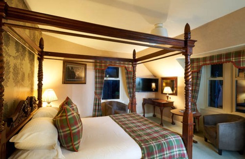 Dinnet Hotel | Discover Loch Kinord Hotel: Family-Friendly Retreat Awaits