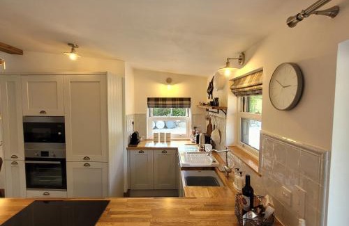 Kilcreggan House | Pet-Friendly Retreat at Loch Lomond Blair Byre - 9.6 Rating