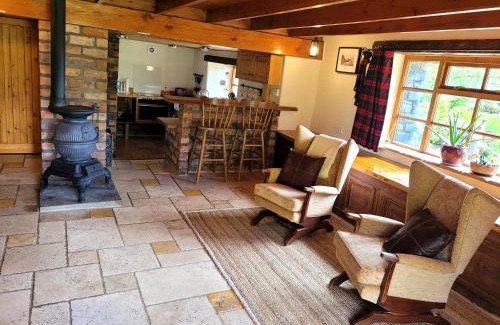 Kilcreggan House | Pet-Friendly Loch Lomond Shore Boat House with Ocean View