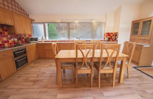 Kinloch Rannoch Villa | Explore Loch Rannoch Highland Club with Family-Friendly Amenities