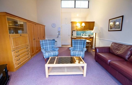 Kinloch Rannoch Apartment | Cozy Loch Rannoch Highland Club Studio for Family Getaways