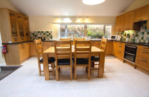 Kinloch Rannoch Villa | Pet-Friendly Highland Lodge at Loch Rannoch Retreat