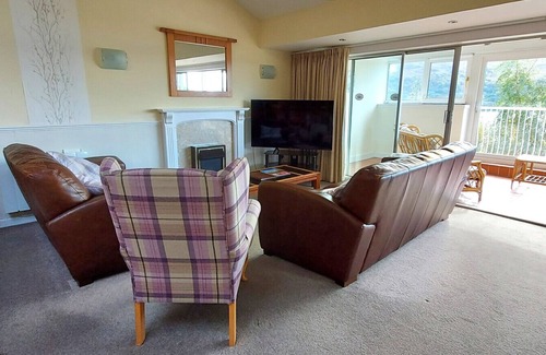 Kinloch Rannoch Villa | Pet-Friendly Highland Lodge at Loch Rannoch Retreat