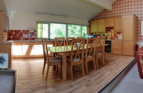 Kinloch Rannoch House | Experience Loch Rannoch Highland Club with Spa & Pet-Friendly Amenities