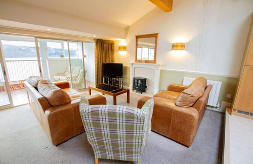 Kinloch Rannoch Apartment | Experience Comfort at Loch Rannoch Highland Club Lodge