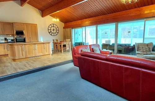 Kinloch Rannoch Apartment | Pet-Friendly Retreat at Loch Rannoch Highland Lodge