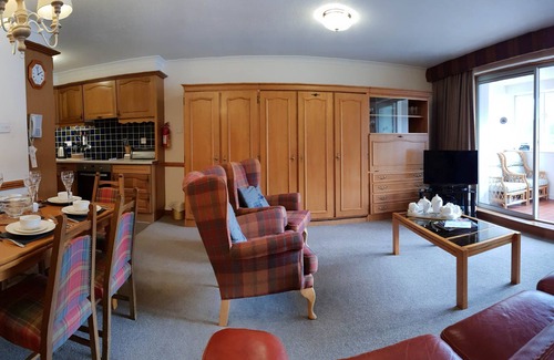 Kinloch Rannoch House | Relaxing Retreat at Loch Rannoch Otter Lodge for Groups