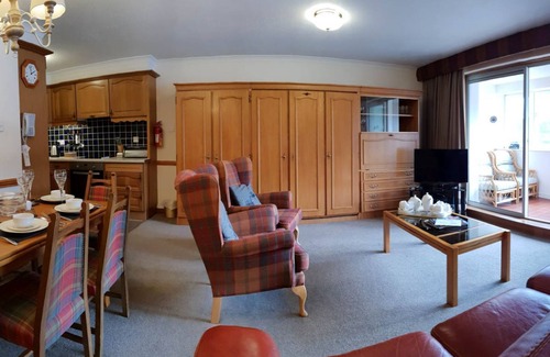 Kinloch Rannoch House | Relaxing Retreat at Loch Rannoch Otter Lodge for Groups