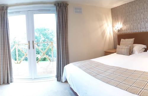 Kinloch Rannoch Cottage | Cozy Loch Rannoch Pine Marten Lodge: Ideal for Retreats