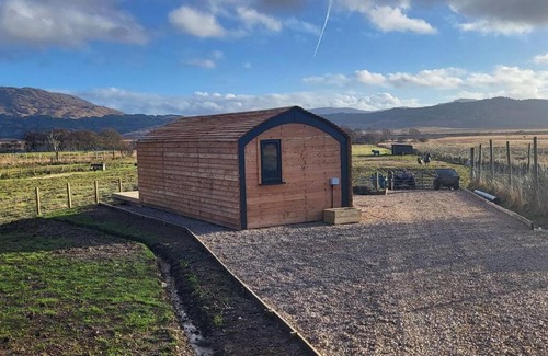 Salen Ski Chalet | Highly Rated Loch Shiel Luxury Pod for Unforgettable Stays