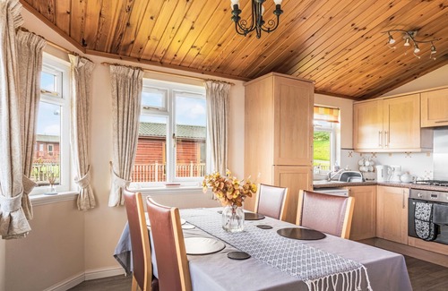 Kinross House | Loch Side Lodge 5 by Interhome