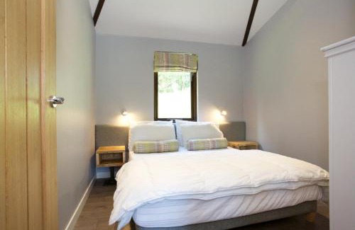 Bruichladdich Resort | Experience Loch Tay Highland Lodges with Family-Friendly Amenities