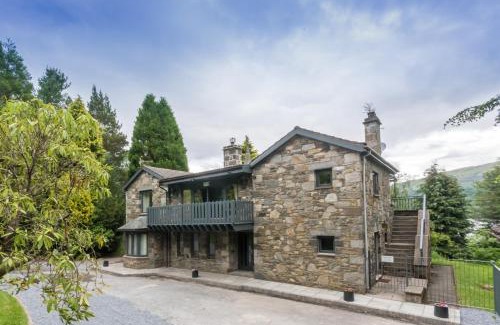 Bruichladdich Resort | Experience Loch Tay Highland Lodges with Family-Friendly Amenities