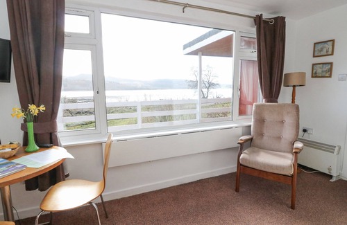 Lochgilphead Cottage | Pet-Friendly Lochead Chalet with Garden in Lochgilphead