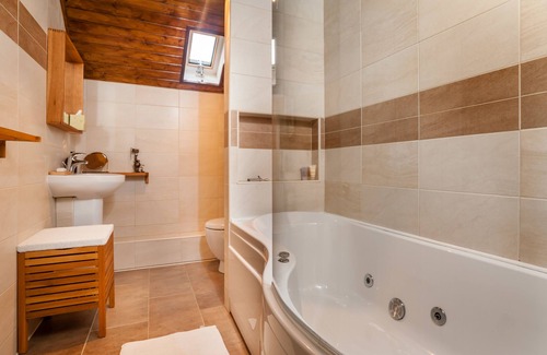 Killin Bed & Breakfast | Discover Lochleven B&B Killin: Family-Friendly Stay!