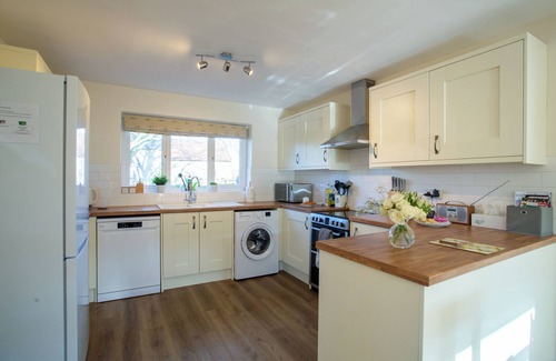 Lockton Cottage | Lock Cottage: Family-Friendly Retreat Near Pickering