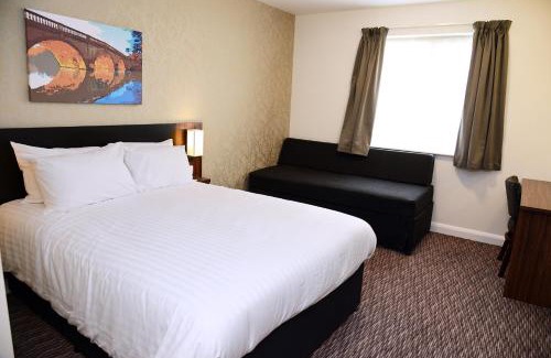Worksop Hotel | Welcoming Lock Keeper, Worksop with Breakfast & Accessibility