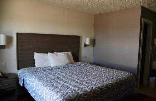 Lockhart Hotel | Child-Friendly Lockhart Inn with Excellent Guest Ratings