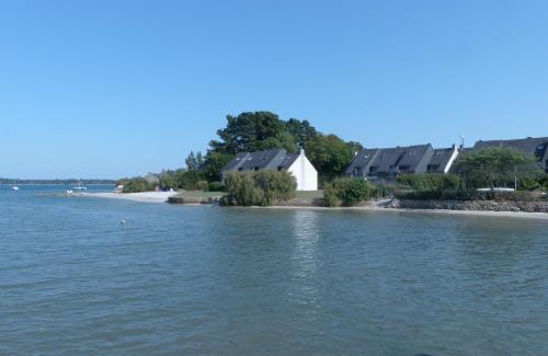 Locmariaquer Apartment | Oceanfront Duplex in Locmariaquer - Direct Beach Access