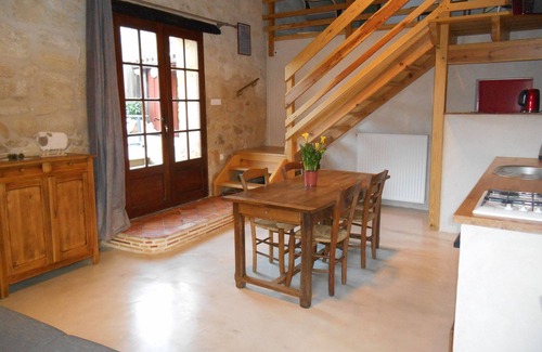 Petit-Palais-et-Cornemps Cottage | Delightful Lodging in the Heart of the Vineyard - Rated 9.8