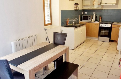 Lodeve Apartment | Explore Lodève: Downtown Retreat with Family-Friendly Amenities