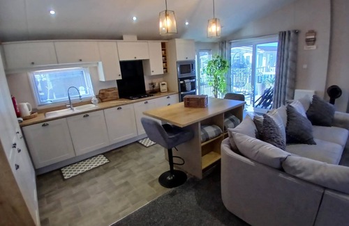 Skegness Cabin | Lodge, 2 bedrooms, Wifi, Pet Friendly at Southview in Skegness