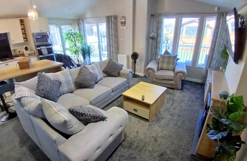 Skegness Cabin | Lodge, 2 bedrooms, Wifi, Pet Friendly at Southview in Skegness