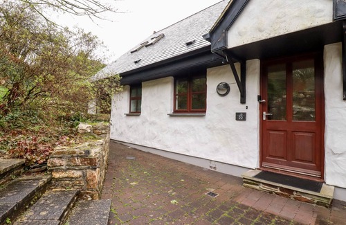 St Wenn Cottage | Family-Friendly Lodge 22 Cherry with Pool in Wadebridge