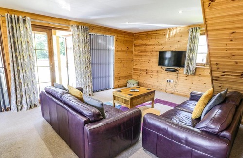 Llanbedr House | Family-Friendly Lodge 22 with Top Guest Rating of 9/10