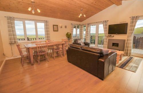 Saint John House | Discover Lodge 23: Family-Friendly with Pet Amenities